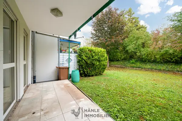 Terrasse mit Garten