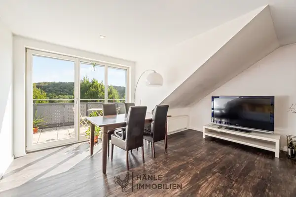 Moderne Dachgeschosswohnung mit Blick auf die Burg Stettenfels zu verkaufen!