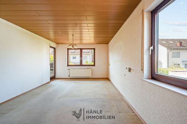 Schlafzimmer mit Zugang zum Balkon