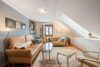 Ein Zuhause mit Geschichte - Altbau Maisonette - Wohnung am Pfühlpark zu verkaufen! - Wohnzimmer